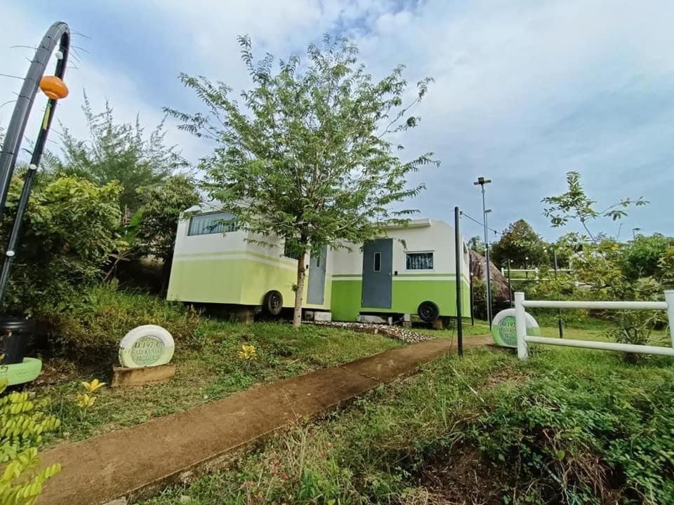 Durian Ecolodge Тампин Екстериор снимка