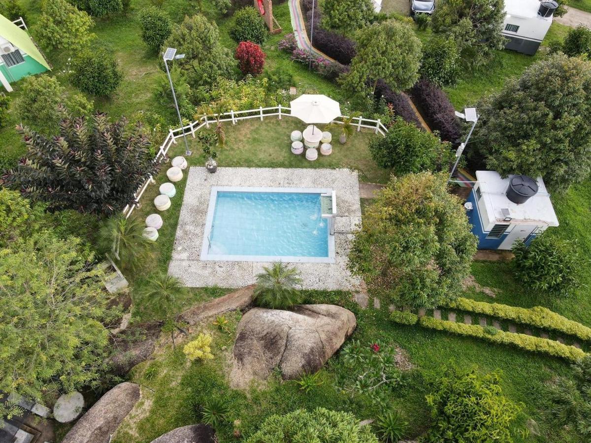 Durian Ecolodge Тампин Екстериор снимка